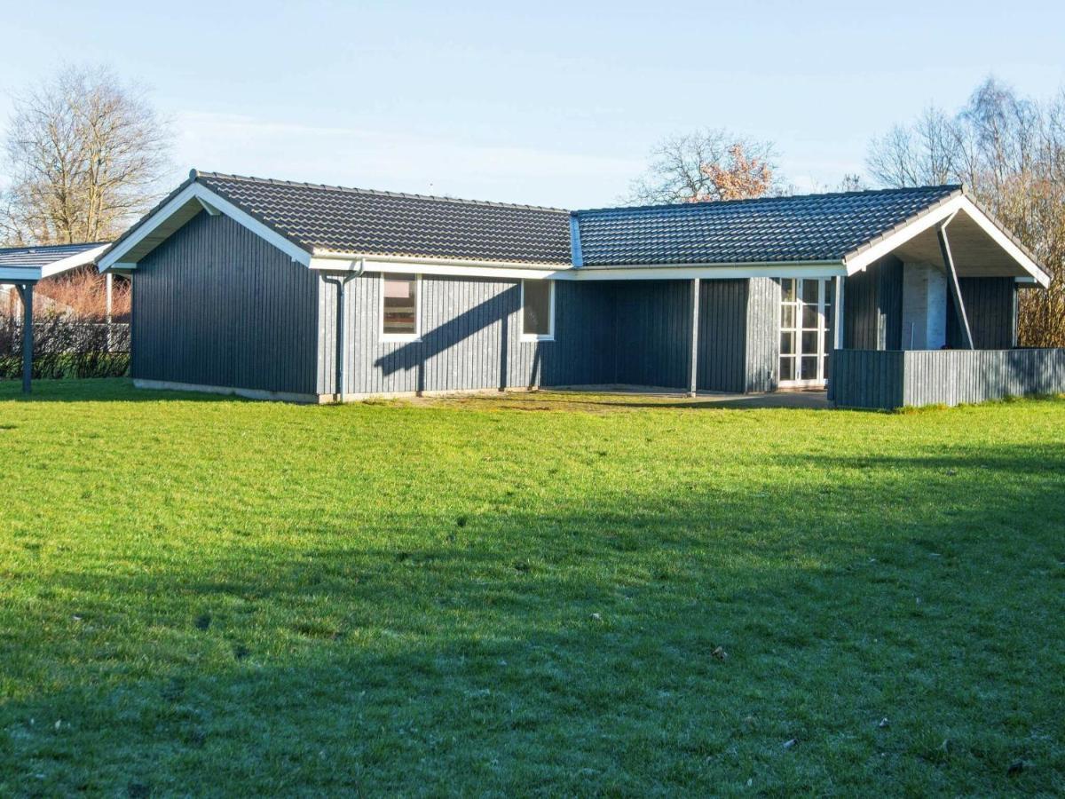 8 Person Holiday Home In B Rkop Egeskov  Eksteriør bilde